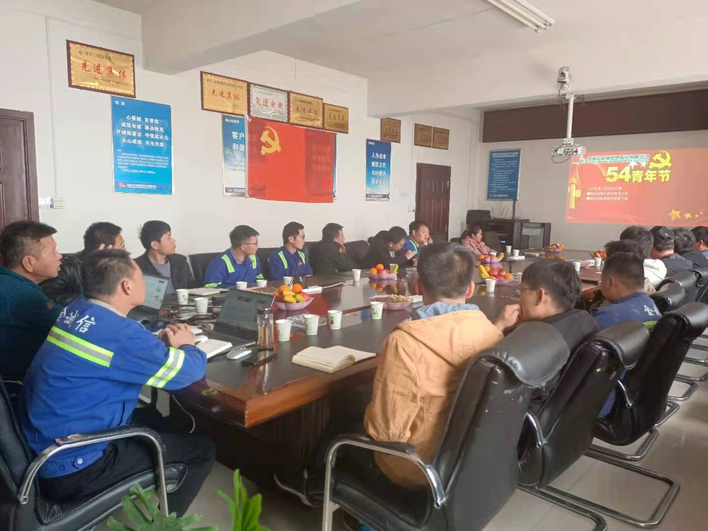 座谈会2.jpg